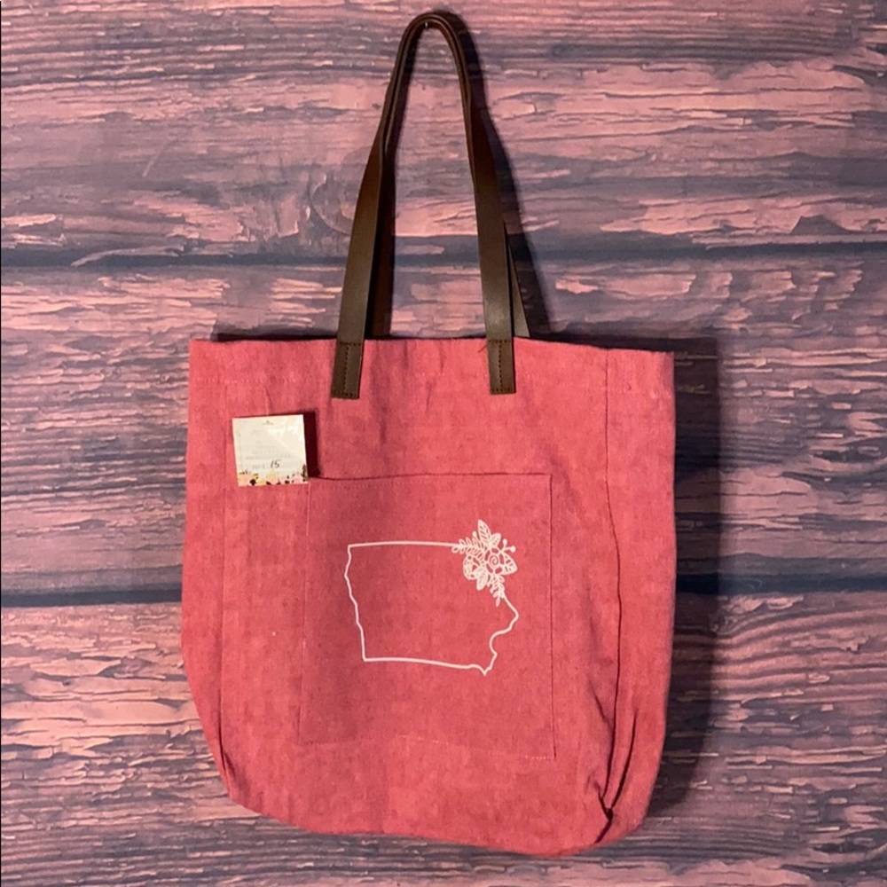 Iowa outline tote